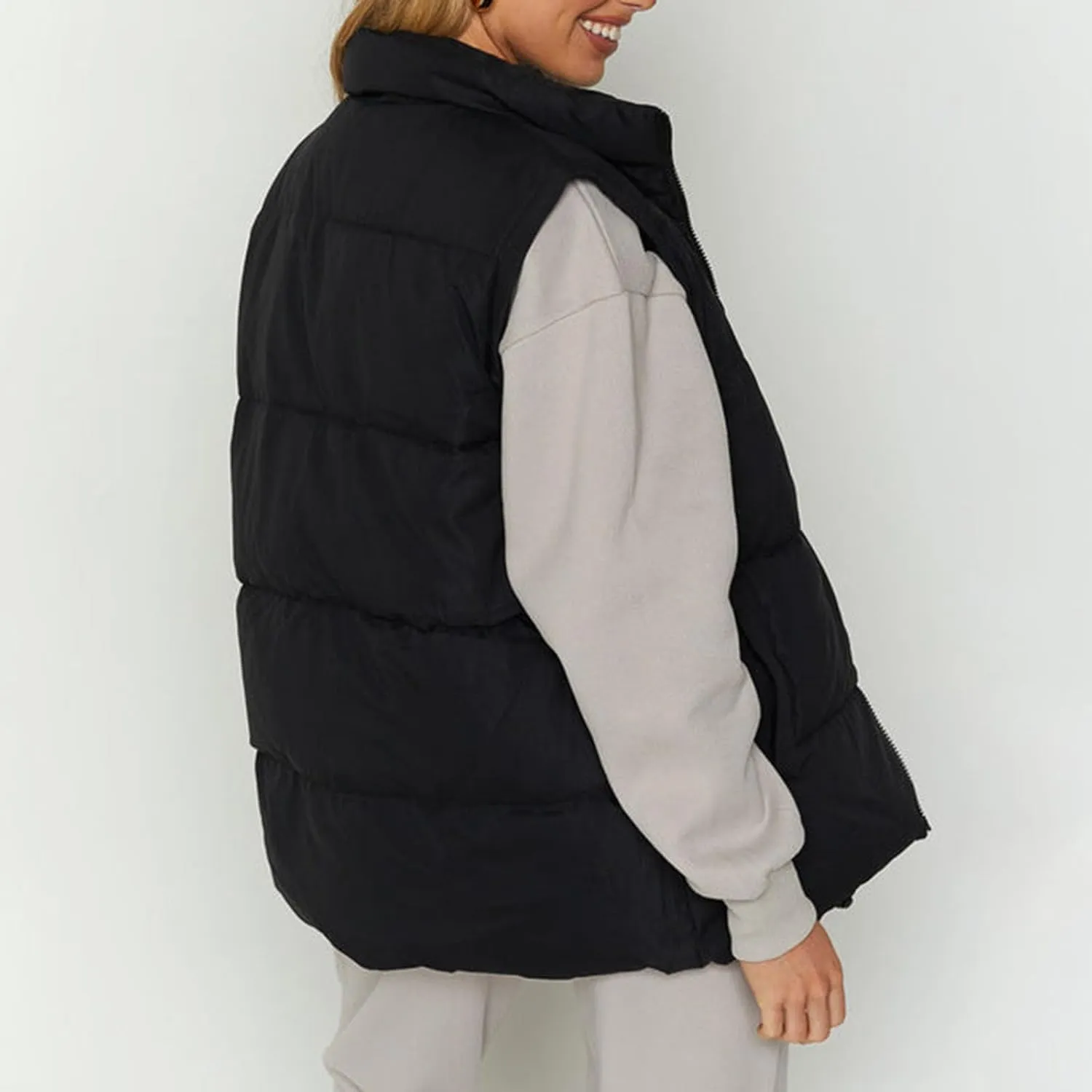 HEZIOWYUN Cropped Puffer Jackets for Women Quilted Lightweight Padded Stand Collar Zipper Puffer Coat Bomber Jacket